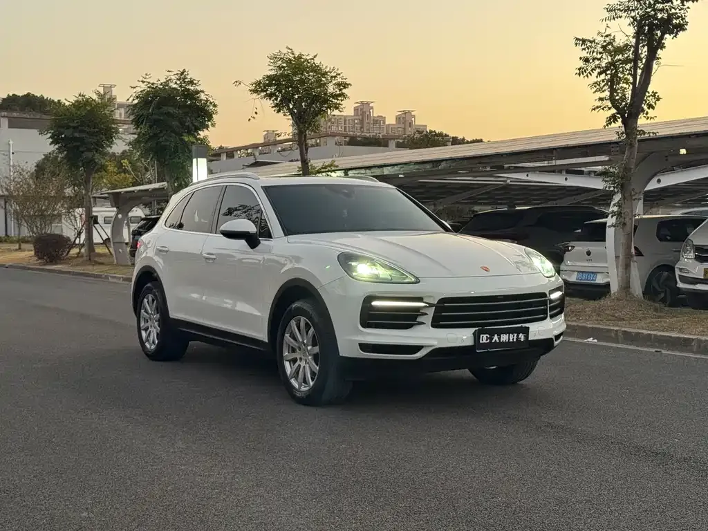 Porsche Cayenne — фото 3