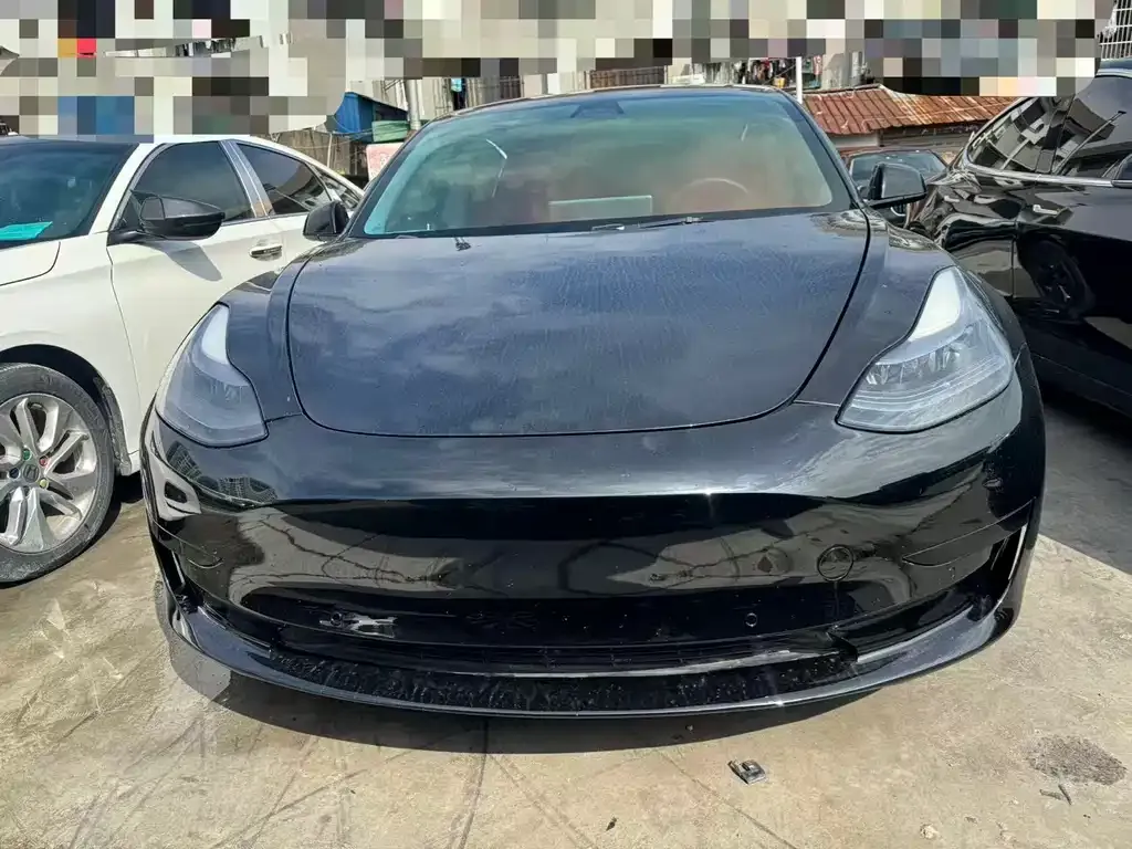 Tesla Model 3 — фото 3
