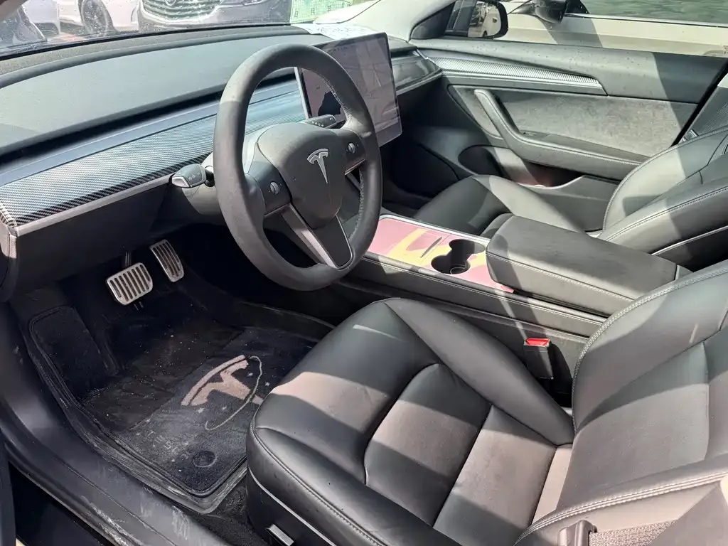 Tesla Model 3 — фото 6