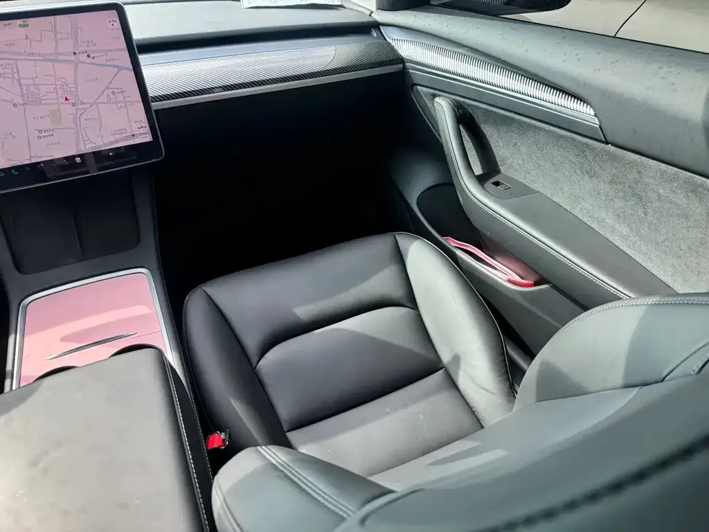 Tesla Model 3 — фото 9
