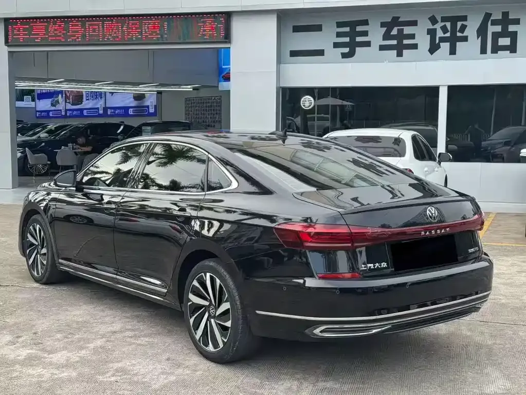 Volkswagen Passat — фото 4