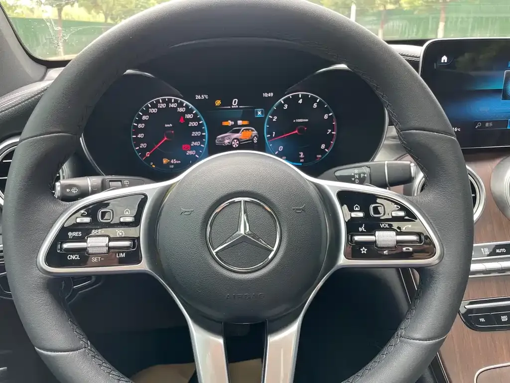 Mercedes-Benz GLC — фото 10