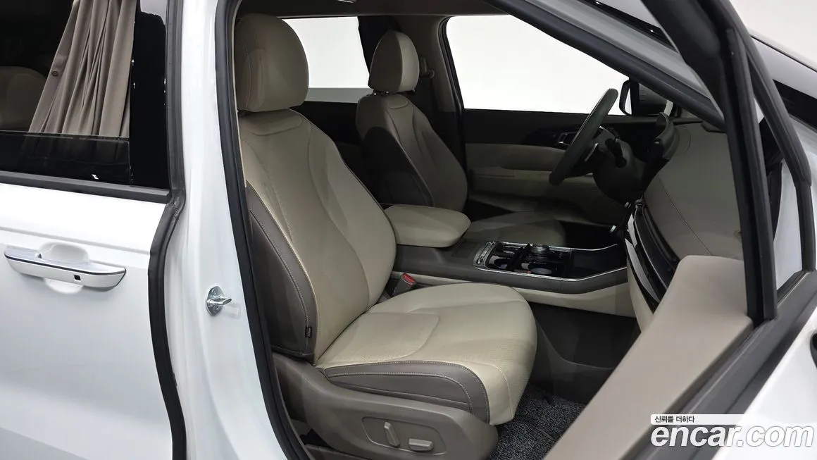 Kia Carnival — фото 10