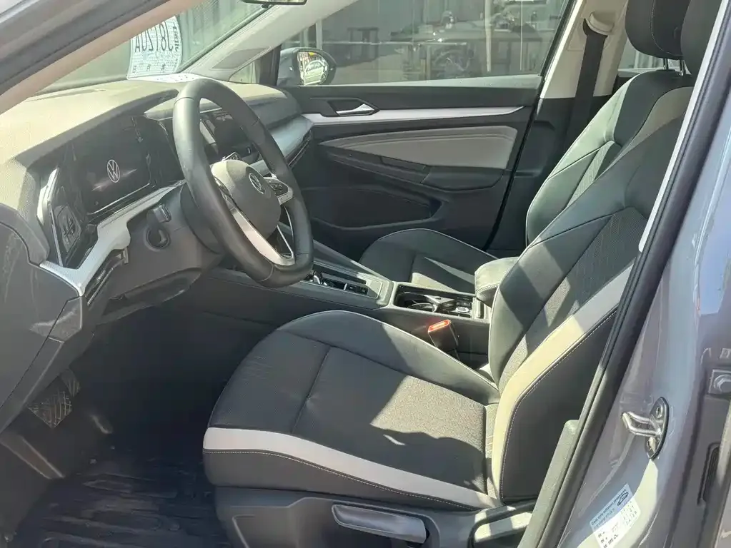 Volkswagen Golf — фото 8