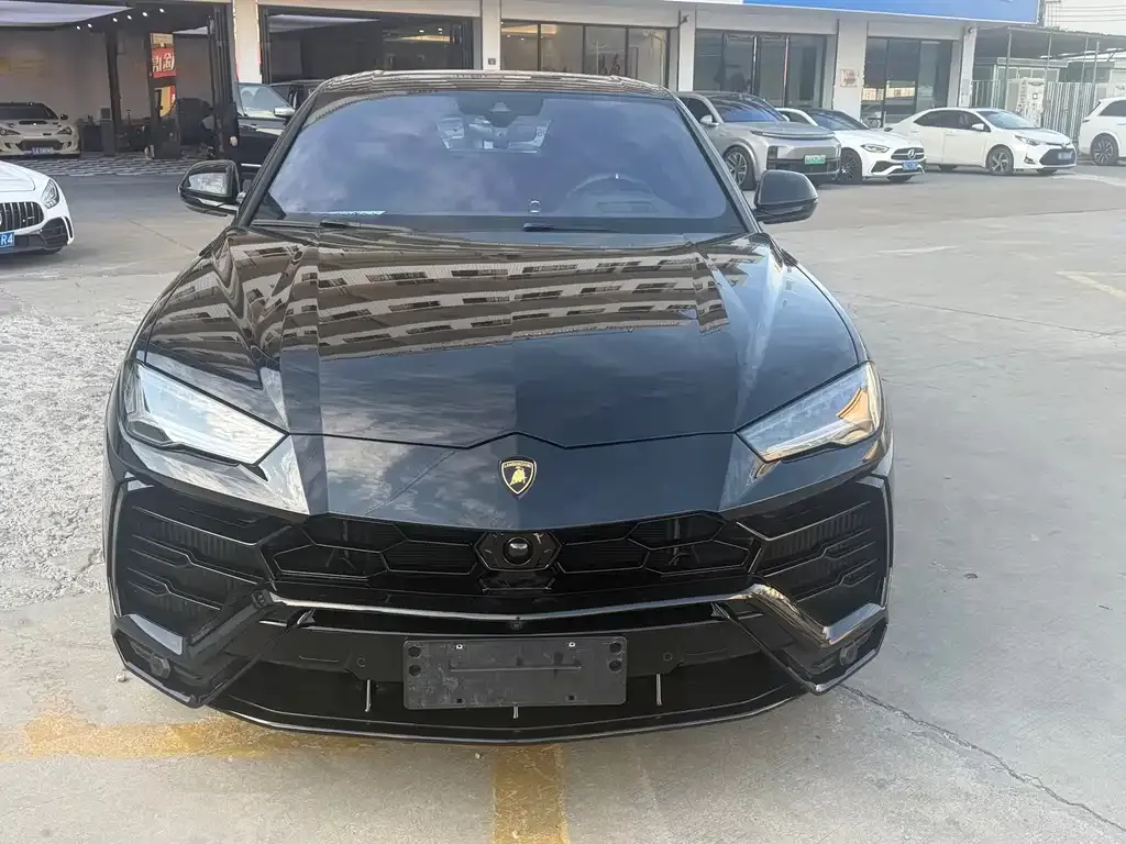 Lamborghini Urus — фото 2