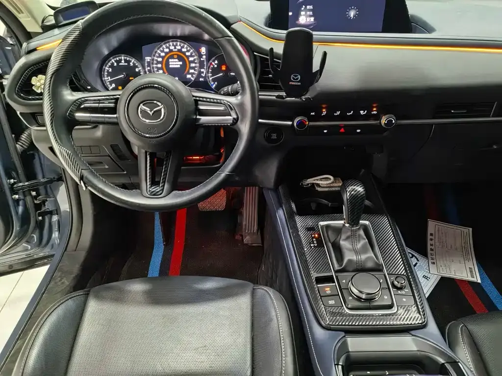 Mazda CX-30 — фото 10