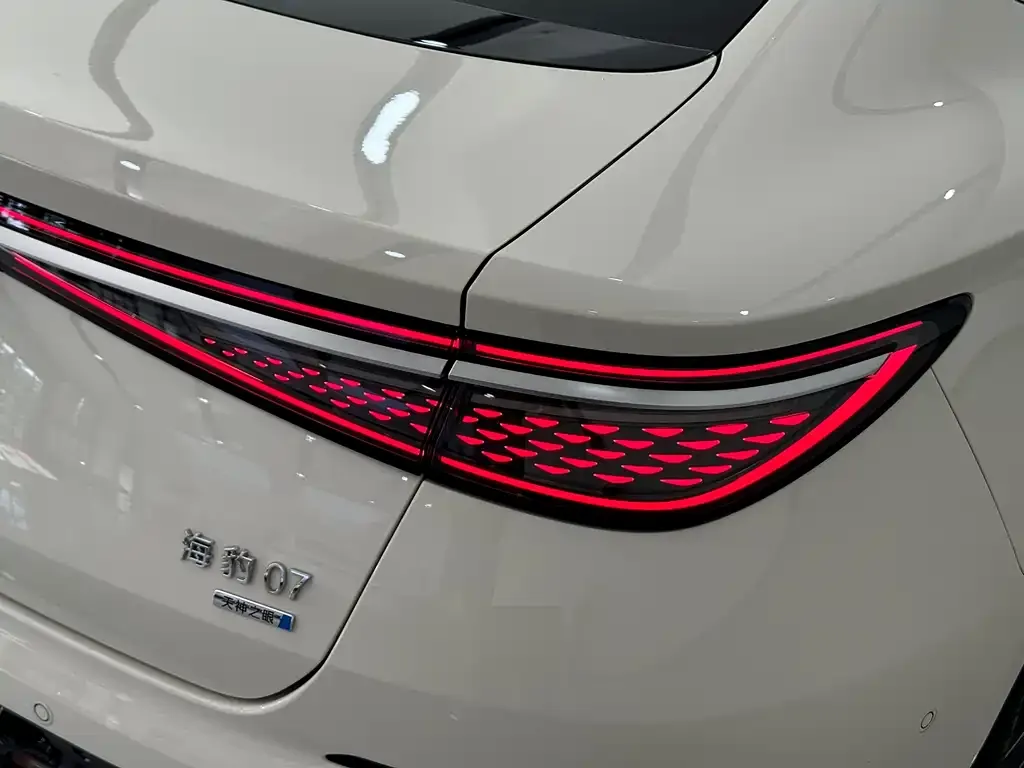 BYD Seal 07 DM-i — фото 6