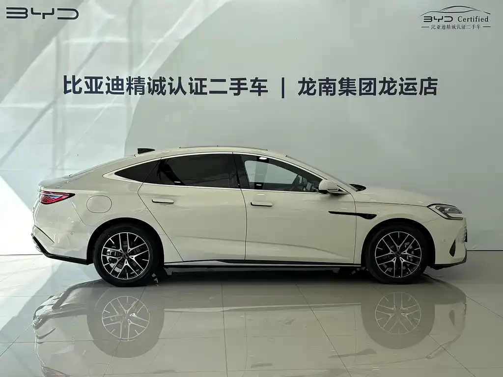 BYD Seal 07 DM-i — фото 9