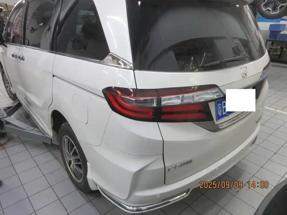 Honda Odyssey — фото 10