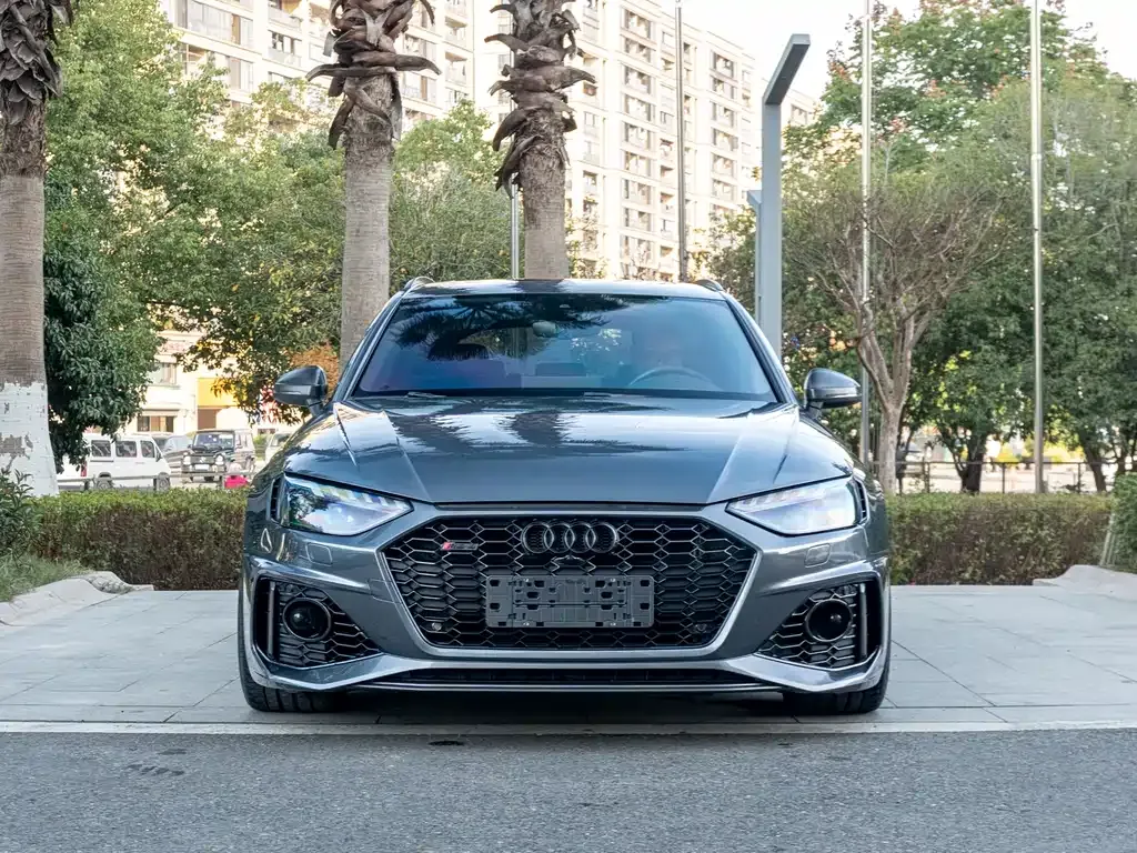Audi RS 4 — фото 2
