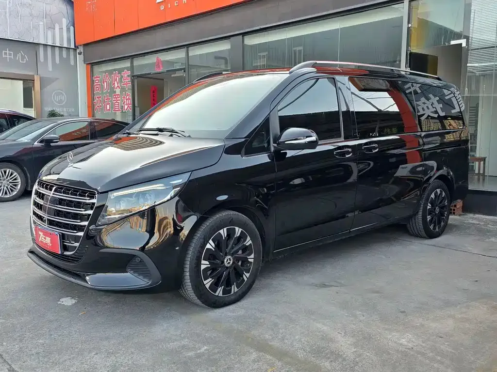 Mercedes-Benz V-Class — фото 1