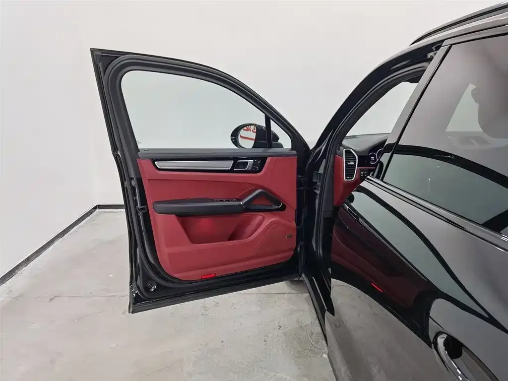 Porsche Cayenne — фото 8