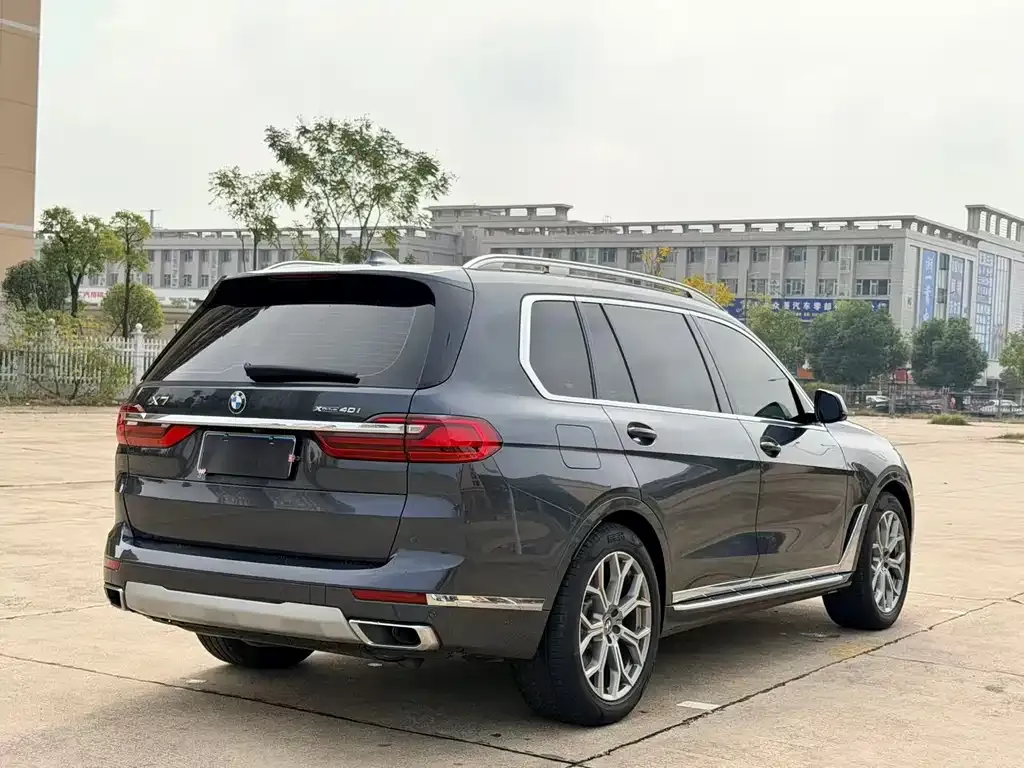 BMW X7 — фото 7