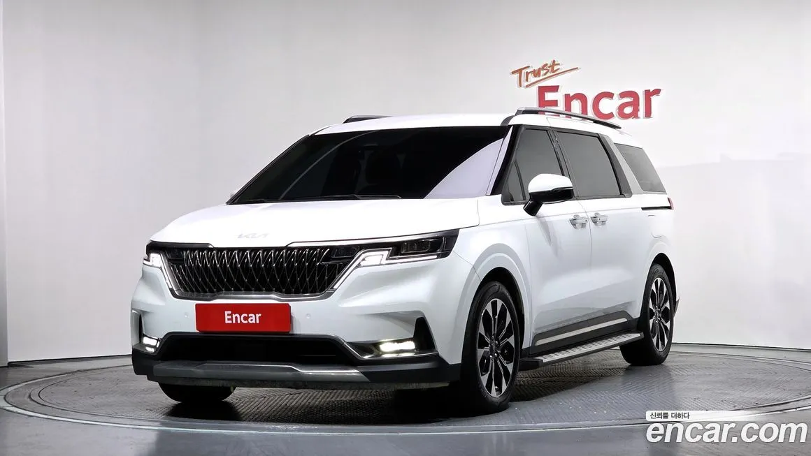 Kia Carnival — фото 1