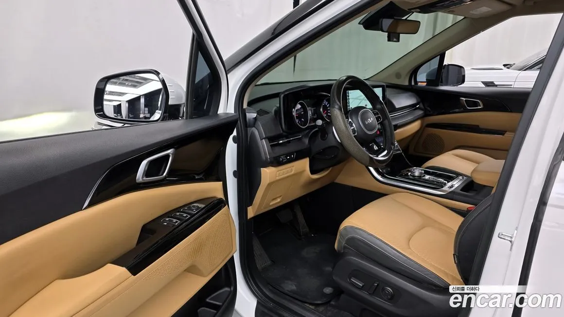Kia Carnival — фото 10