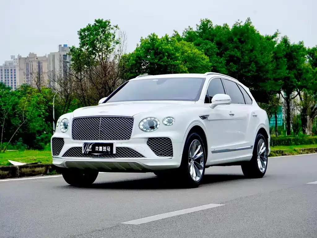Bentley Bentayga — фото 1