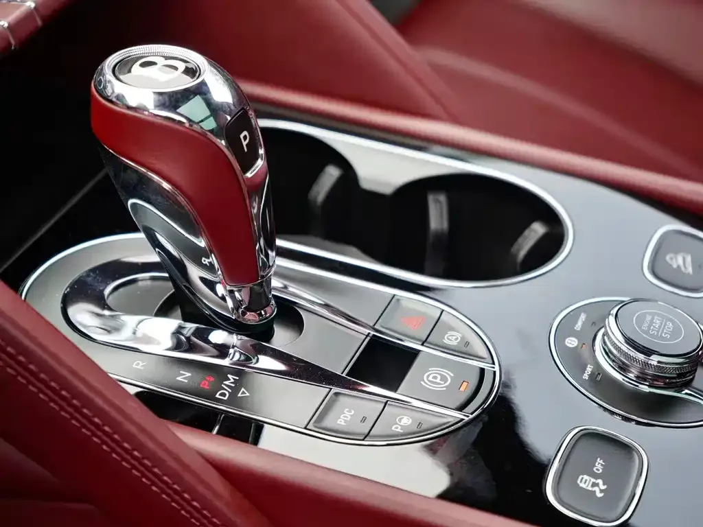 Bentley Bentayga — фото 10