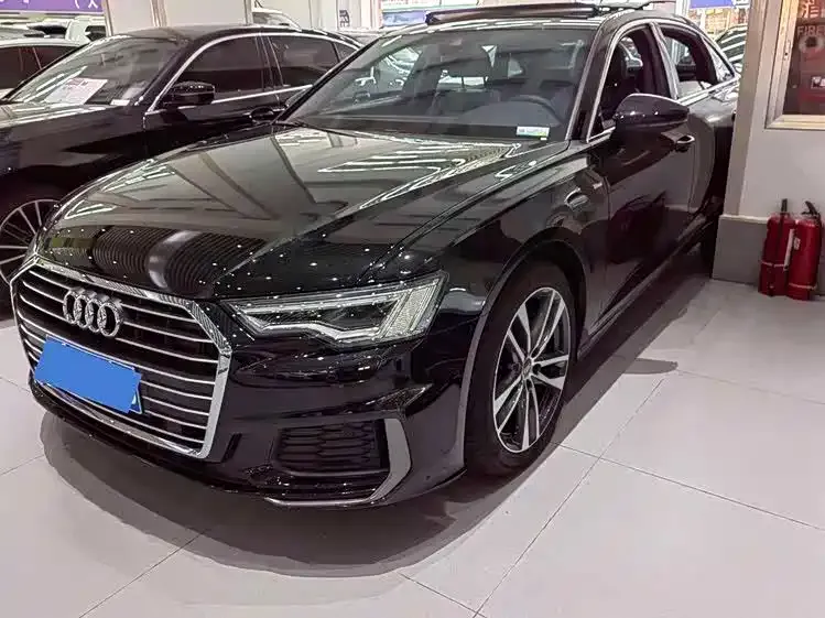 Audi A6L — фото 1
