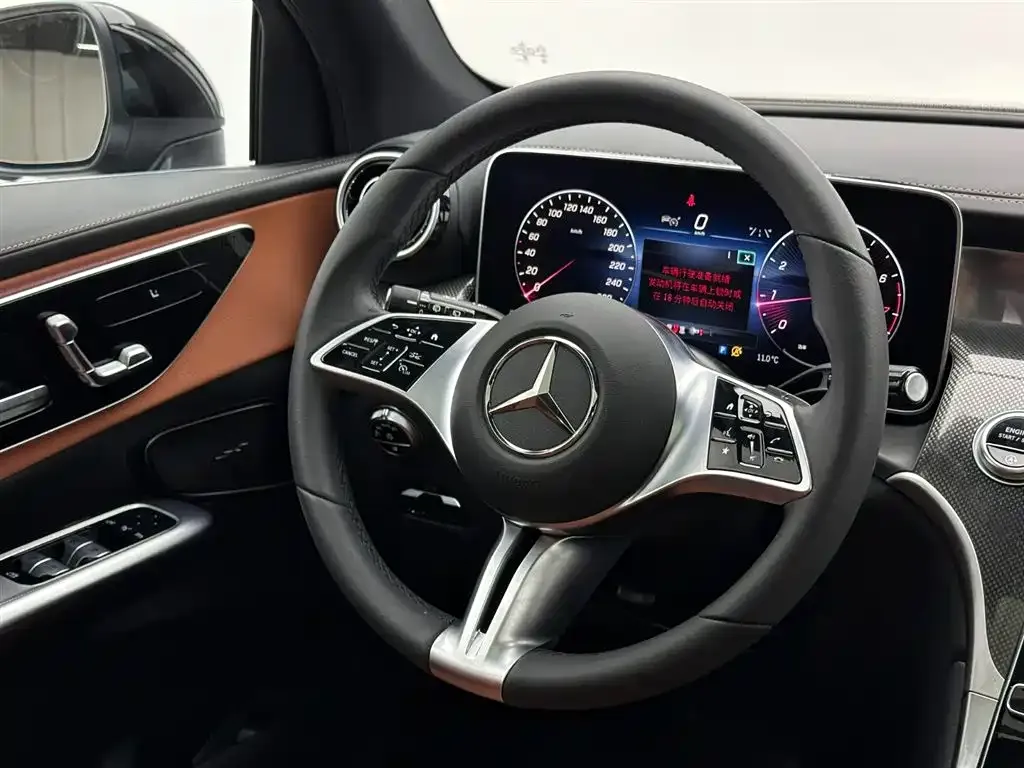 Mercedes-Benz GLC — фото 9