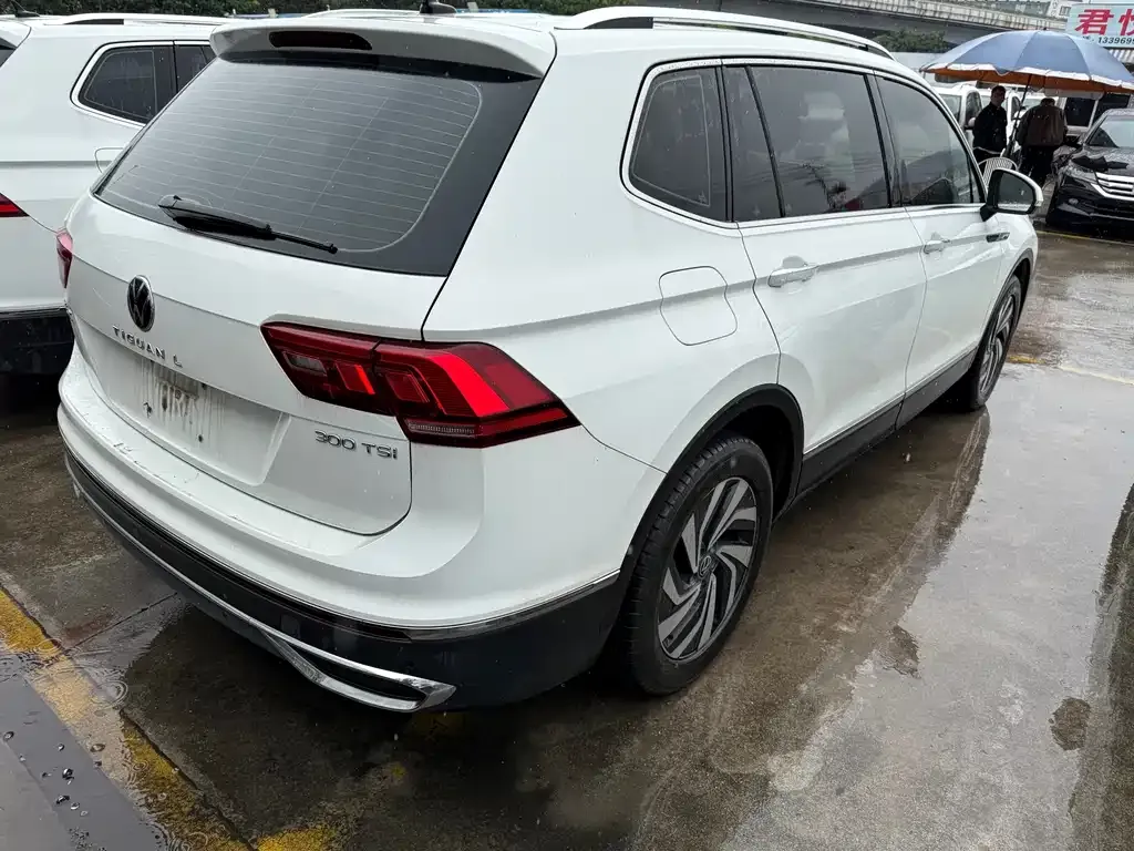 Volkswagen Tiguan L — фото 3