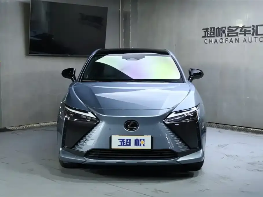 Lexus RZ — фото 2