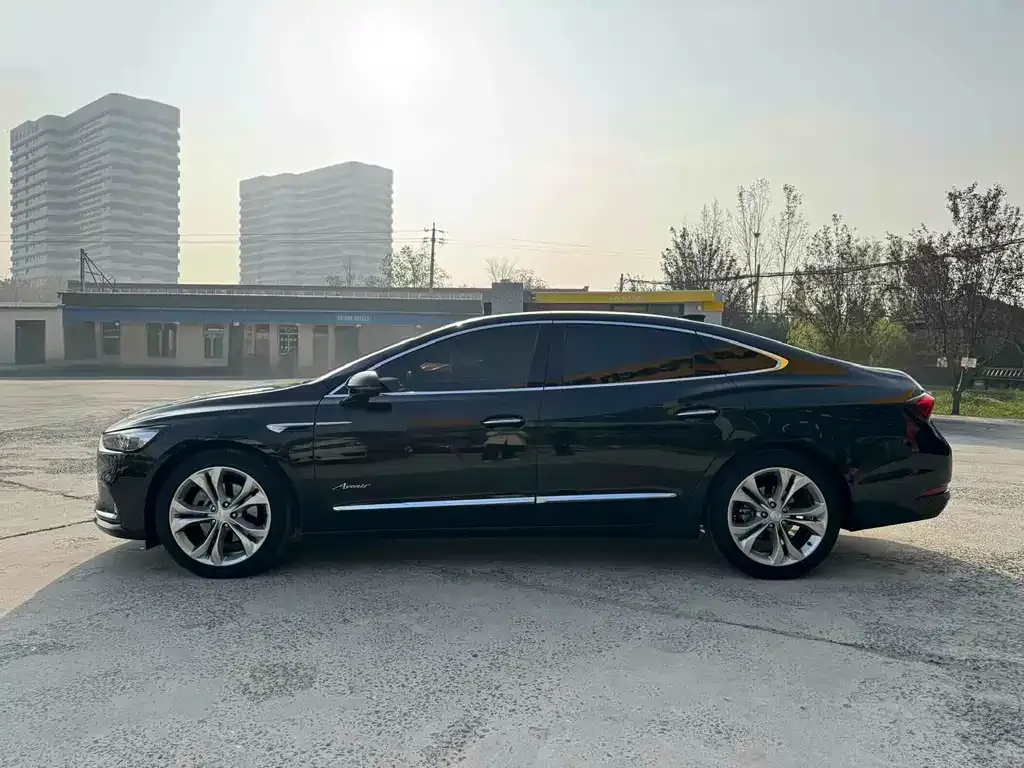Buick LaCrosse — фото 2