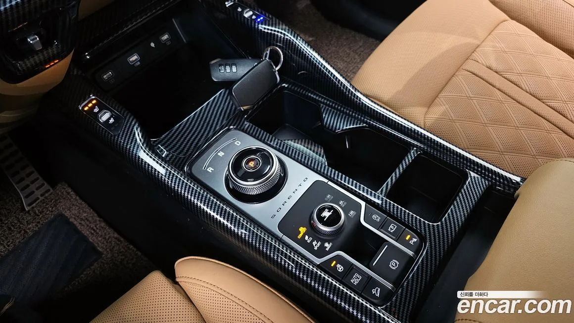 Kia Sorento — фото 9
