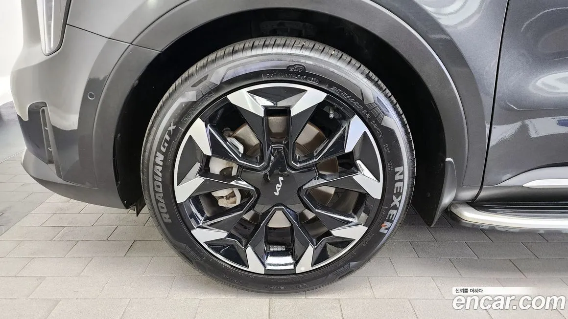 Kia Sorento — фото 5