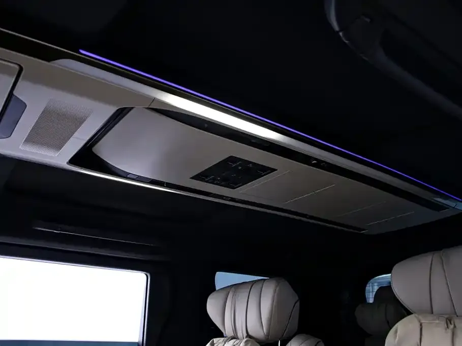Toyota Alphard — фото 10