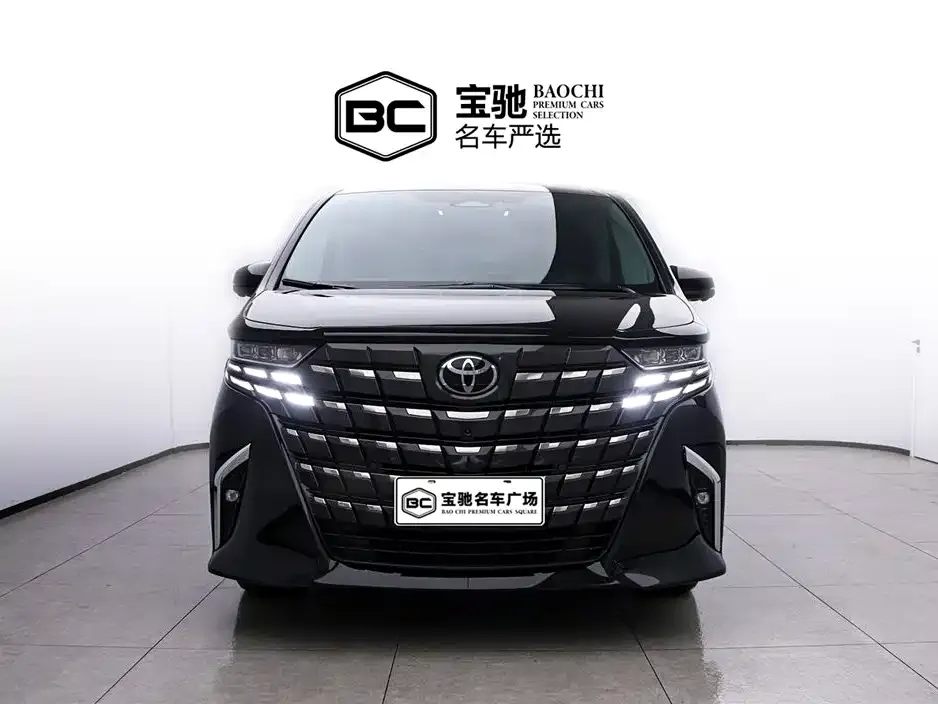 Toyota Alphard — фото 2