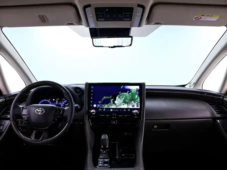 Toyota Alphard — фото 5