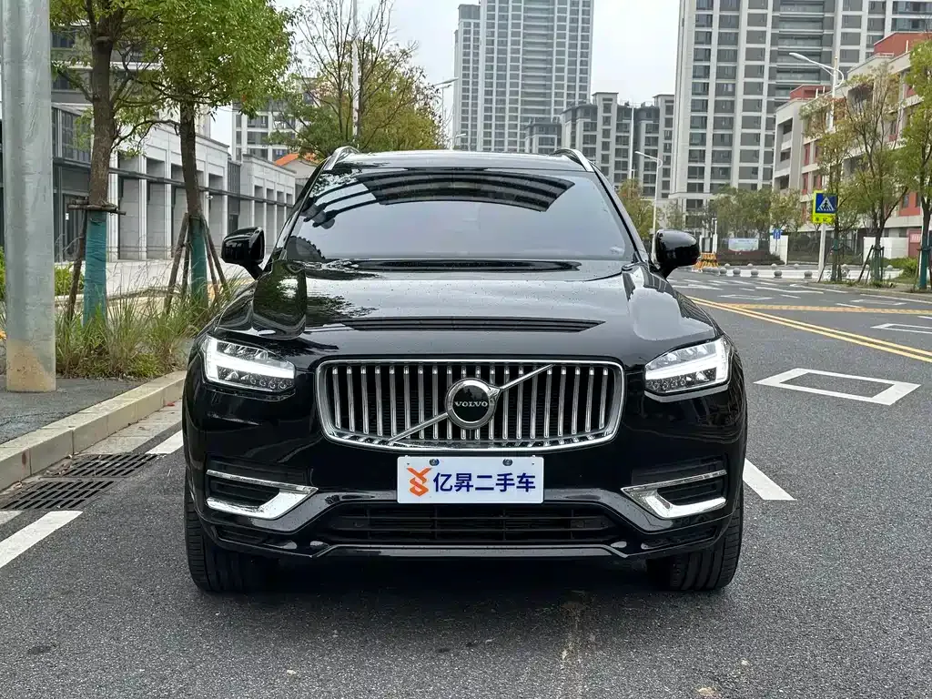 Volvo XC90 — фото 2