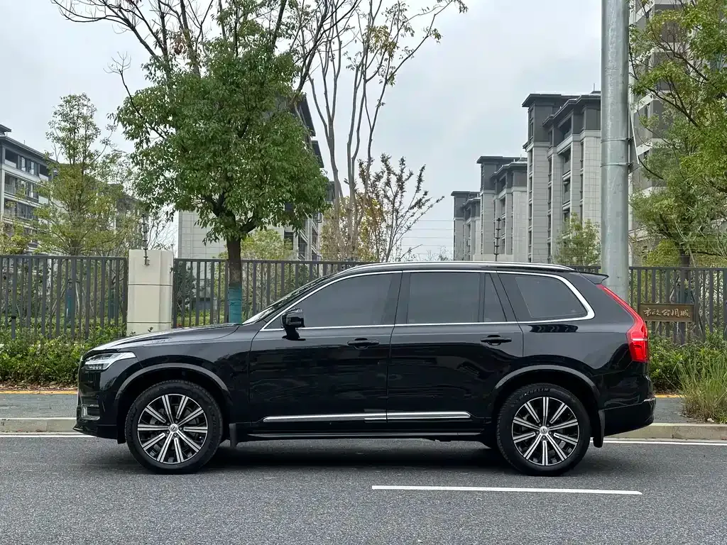 Volvo XC90 — фото 3
