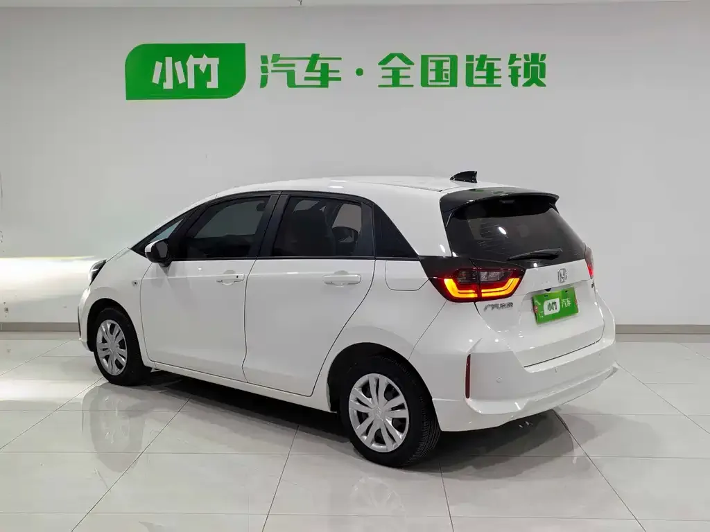 Honda Fit — фото 9