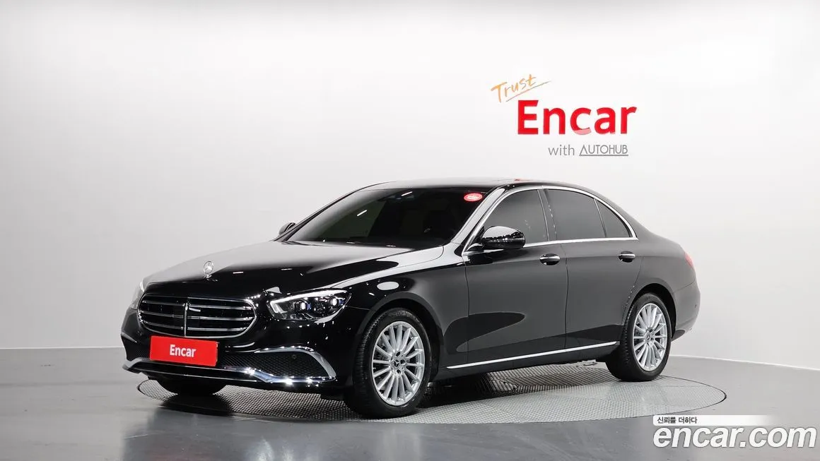 Mercedes-Benz E-Class — фото 1