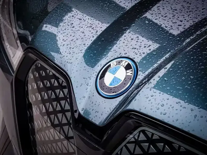 BMW iX — фото 8