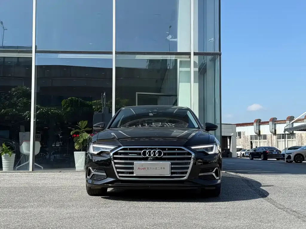 Audi A6L — фото 2