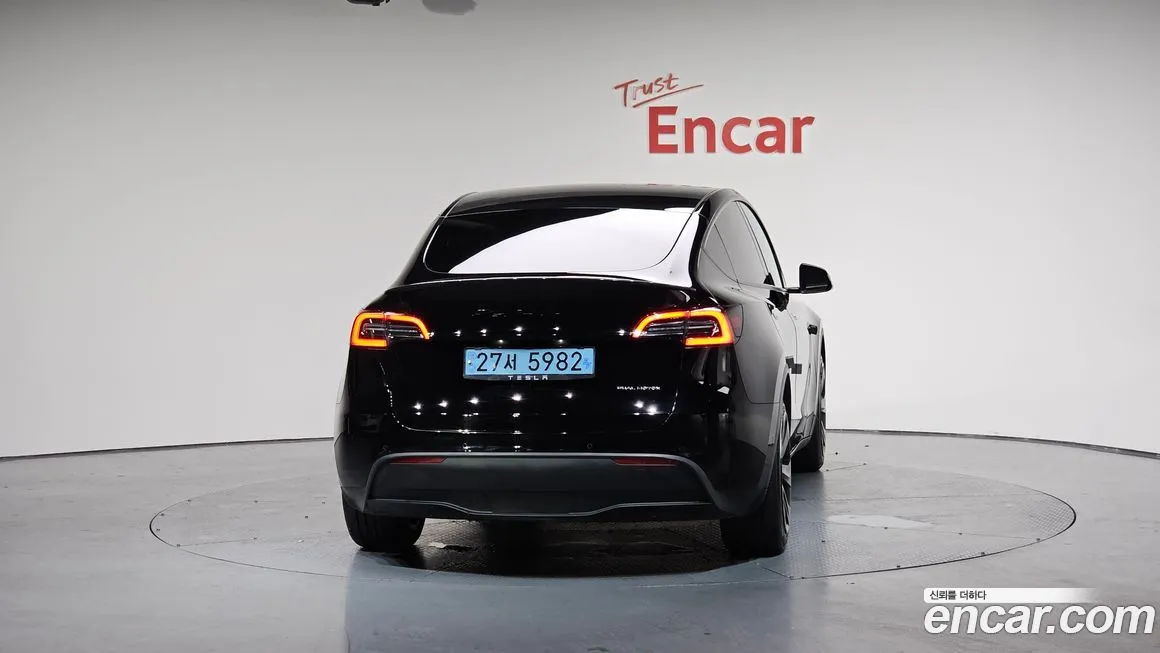 Tesla Model Y — фото 4