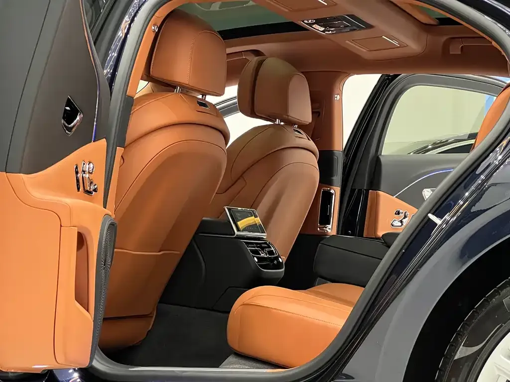 Bentley Flying Spur — фото 5