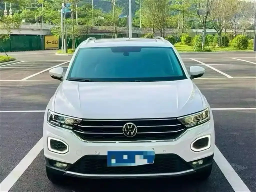 Volkswagen T-Roc — фото 2