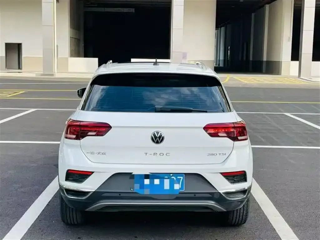 Volkswagen T-Roc — фото 8