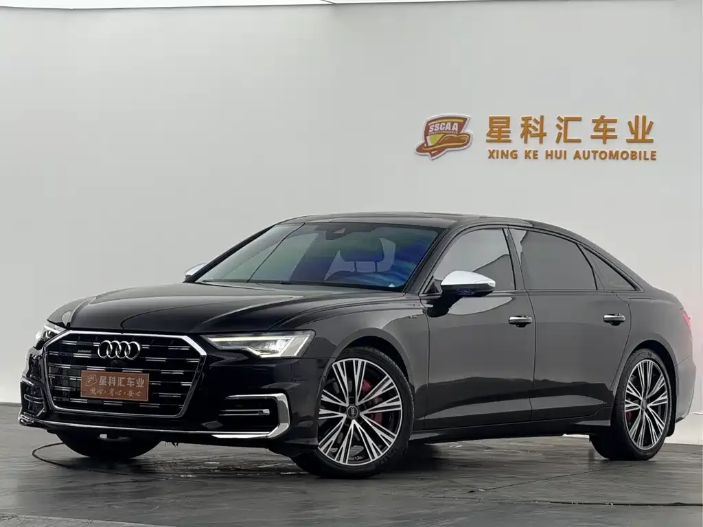 Audi A6L — фото 1