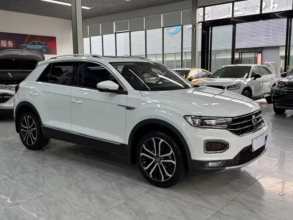 Volkswagen T-Roc — фото 4