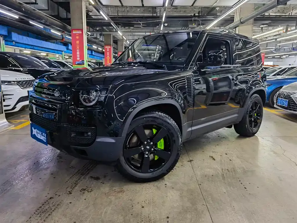 Land Rover Defender — фото 1