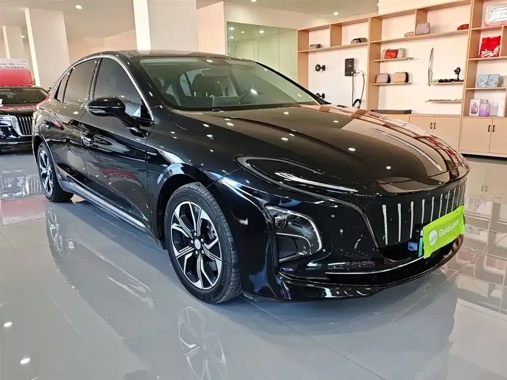 Hongqi E-QM5 — фото 4