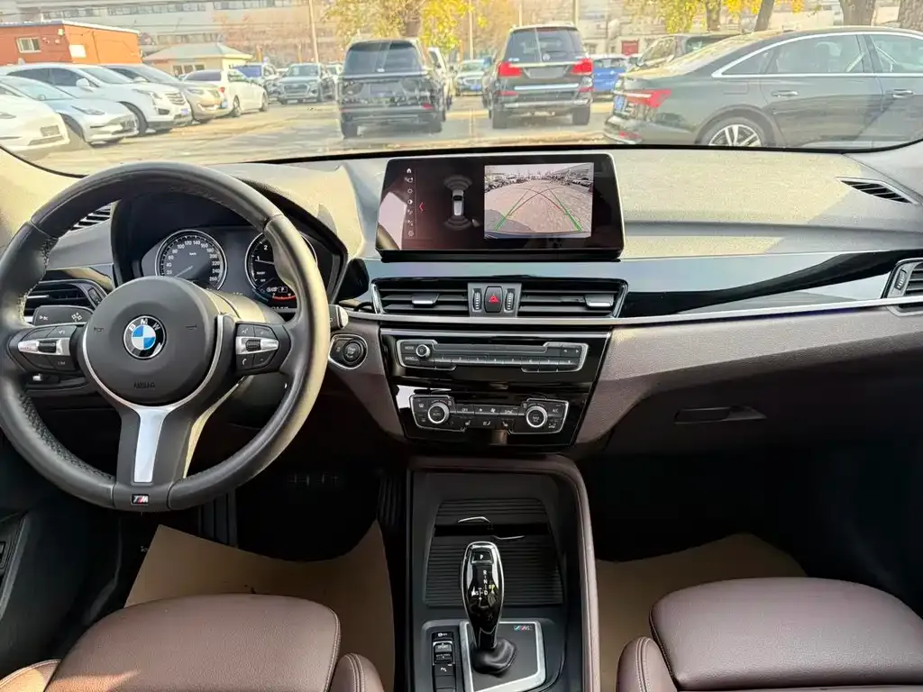 BMW X1 — фото 10