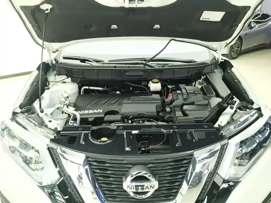 Nissan X-Trail — фото 10