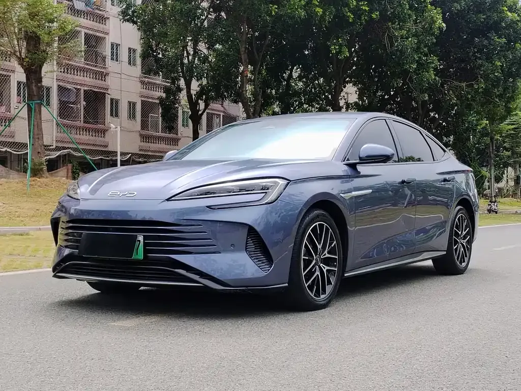 BYD Seal — фото 1
