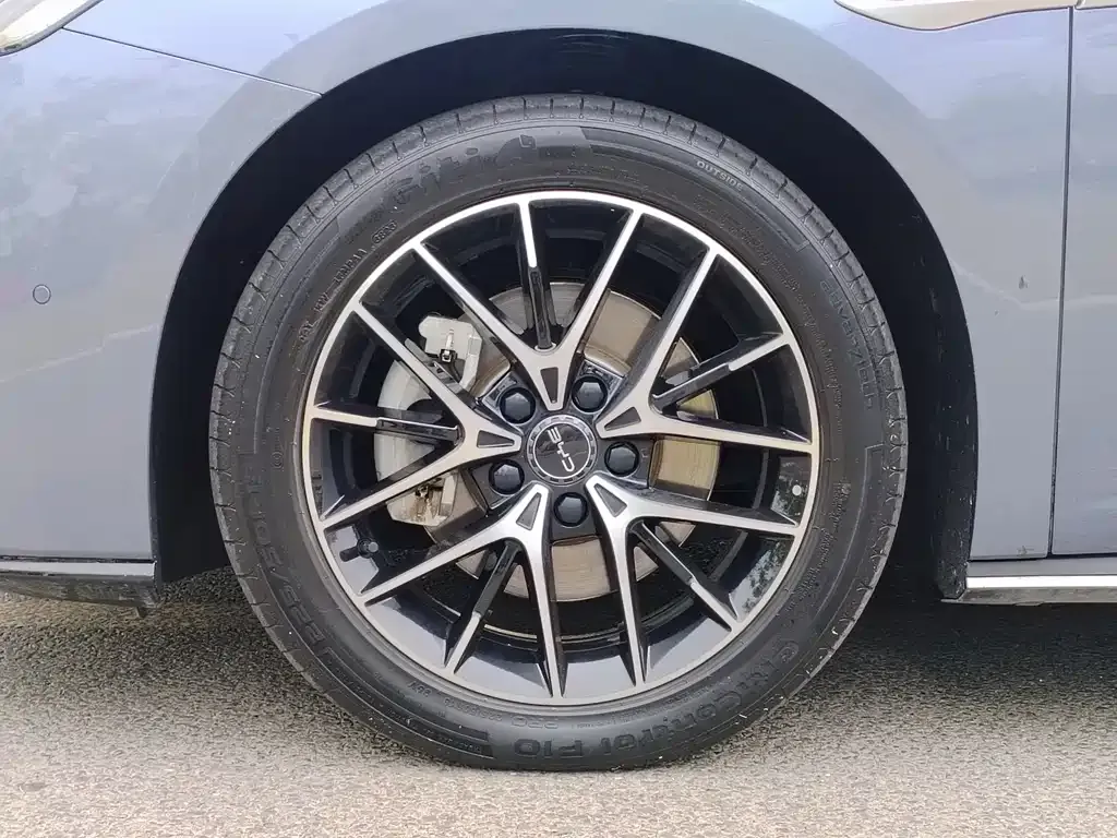 BYD Seal — фото 10