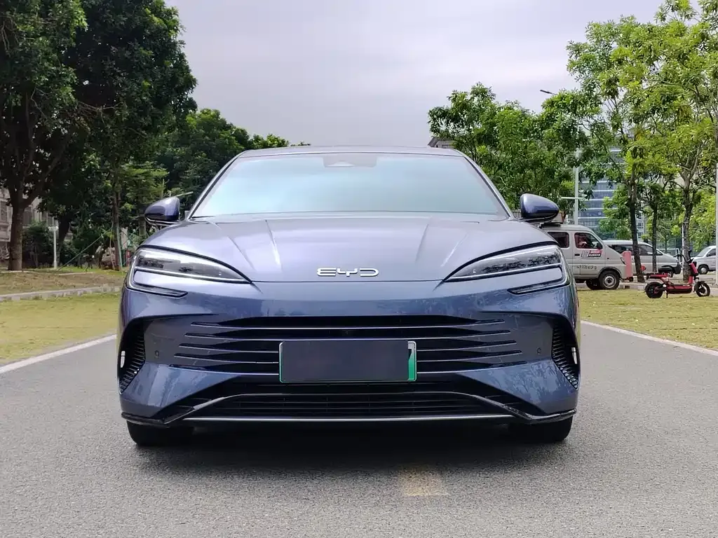 BYD Seal — фото 2